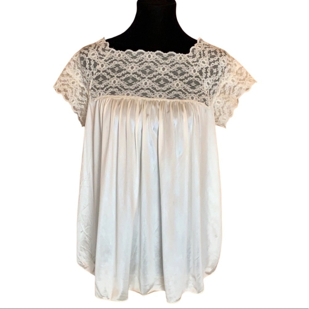 Vintage Kayser off white pajama top with lace Size Small